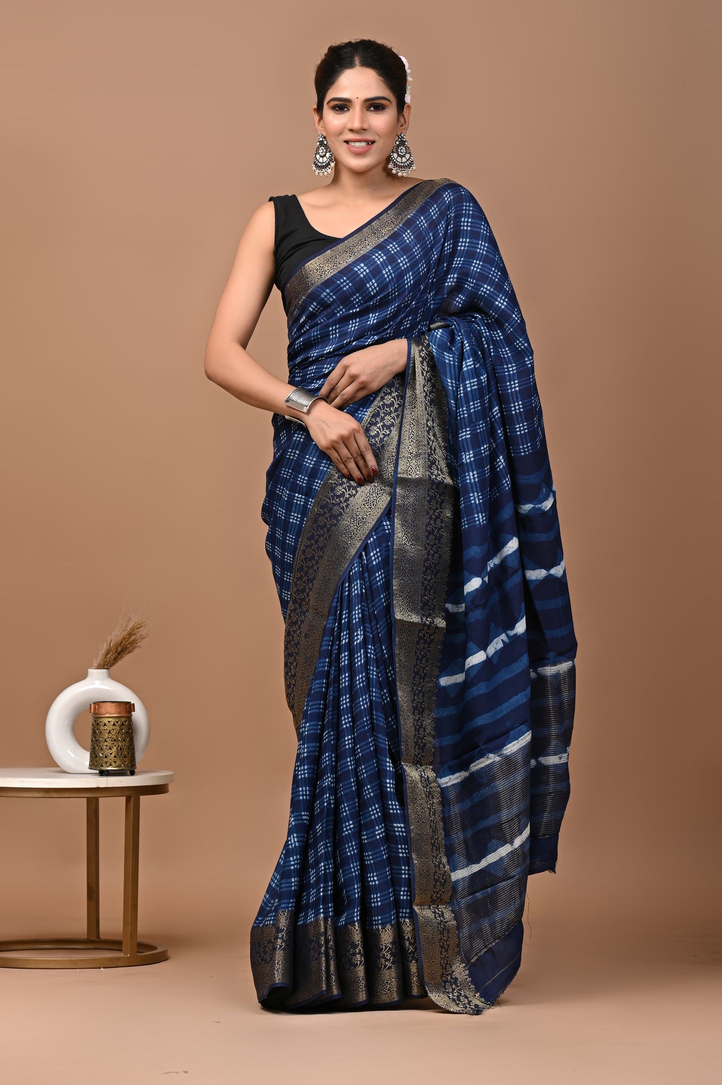 WHITE SQUARE WITH INDIGO BASE PRINT SAREE