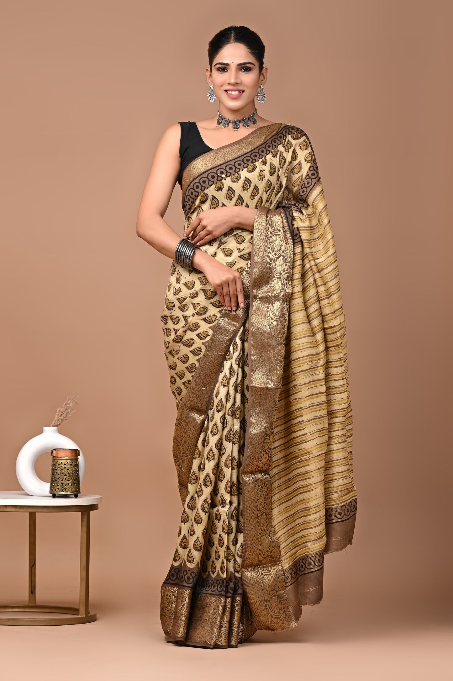 DRIZZY CREAM MAGIC SAREE