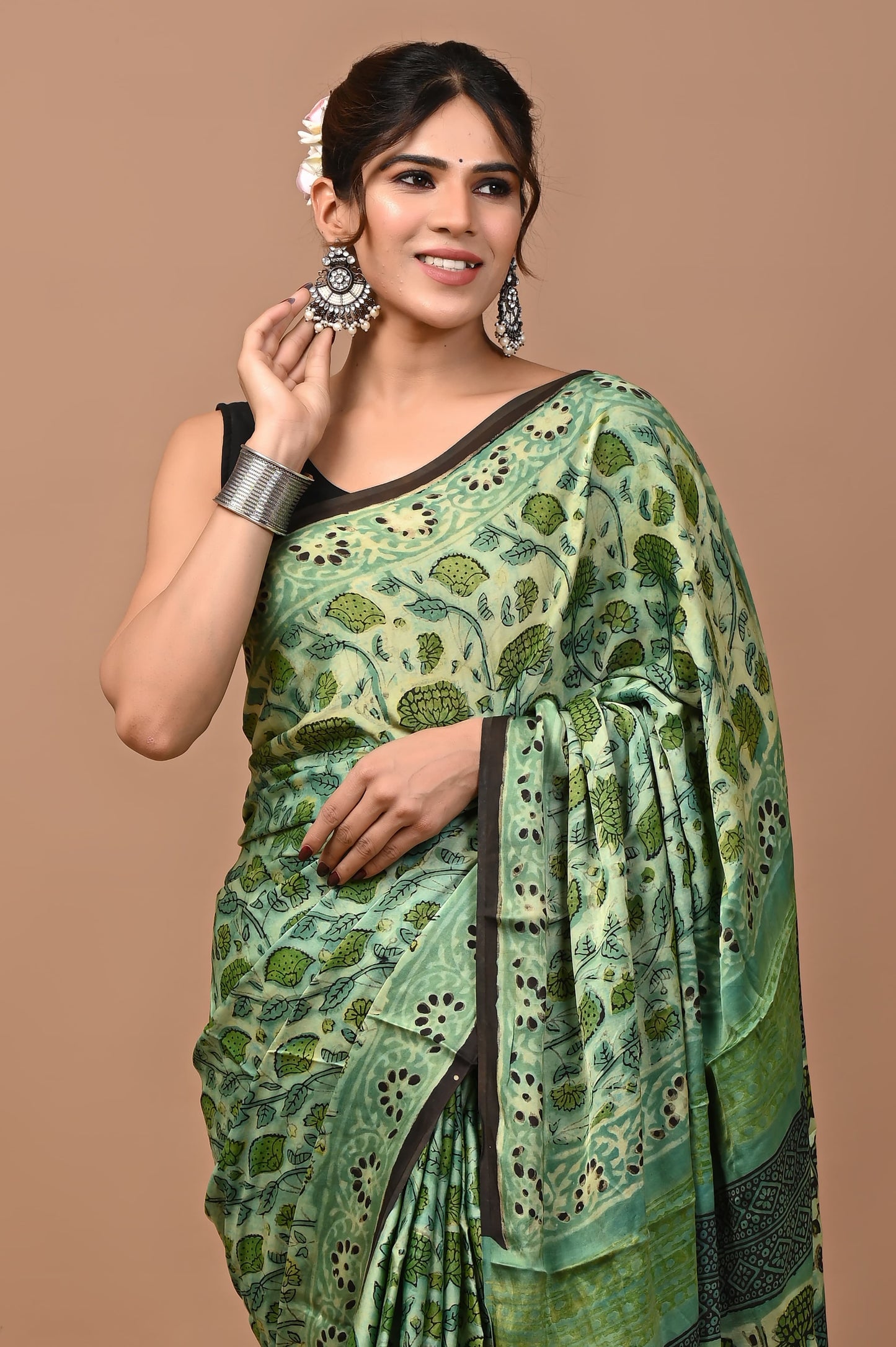 EMERALD GREEN JAAL BUTA SAREE